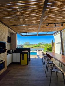 House in Aretê with pool