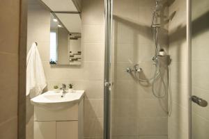 Industrial Brick Studio with King Bed - Central Bucharest