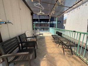 难波4分钟车站旁 机场直达 通天阁 心斋桥 梅田 Usj 全新日式 3卧室1厨2卫2浴 可住9人