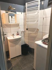 Centrum 2pokoje 4łożka przy MACDonald ulica Witosa 1