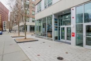 East Cambridge 2br w gym wd nr Lechmere T BOS-893