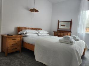 66 Tennyson Avenue - 3 bed house with courtyard