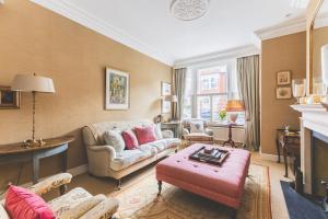 Fulham Family Home Near Thames Path