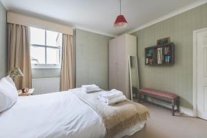 Fulham Family Home Near Thames Path