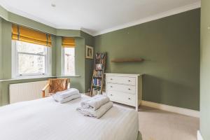 Fulham Family Home Near Thames Path
