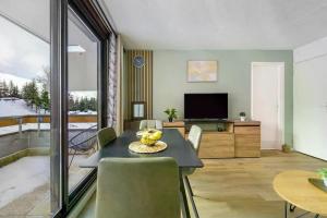 Au pied des pistes (Le Corbier73)