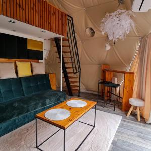 Hain Glamp Karkonosze - namiot z jacuzzi i sauną