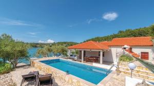 Villa Peace & Quiet by Villas Guide