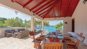 Villa Peace & Quiet by Villas Guide