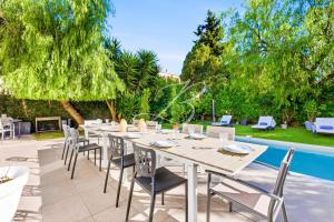 Villa Anna for 10 people with a pool and garden
