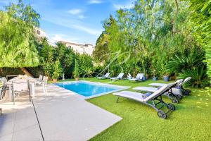 Villa Anna for 10 people with a pool and garden