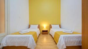Sapphire Apartments & Penthouse with Heated Jacuzzi