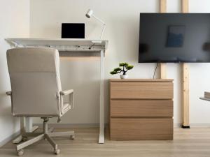 WFH Fast WiFi Bikes 7th Floor 55TV Osaka City