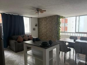 Expetacular apartamento en los delfines