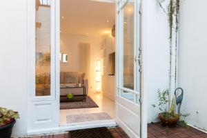 High Street Kensington & Notting Hill - 2 Bed Flat with Patio