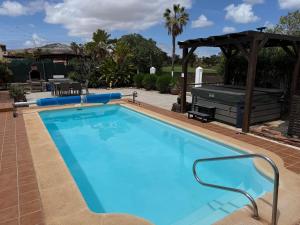 Casa Piedra, Luxury Family Front Line Golf, Hot Tub,Pool Table, 8 pers, Caleta de Fuste