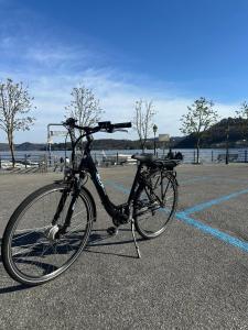 Lake View E-bikes and free parking at Lake Orta