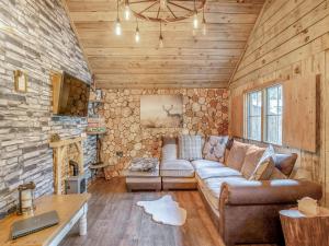 The Retreat - Uk50421