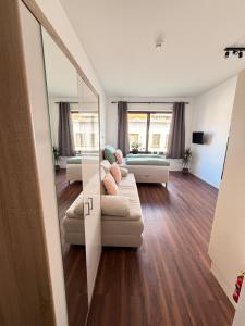 Fewo Mia - Zentrale CityWohnung - 4 Schlafmöglichkeiten - Küche - Ideal für Familien Offen