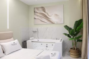 SSS Luxury Apartment with Jacuzzi