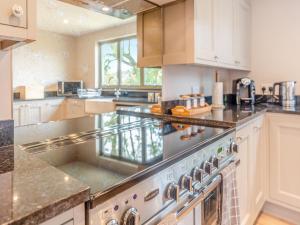 Property 4 - Uk44924