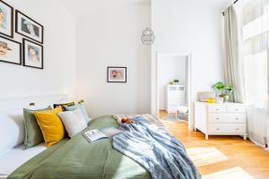 Prague Days - Two Bedroom Apartment with 200Mbs WiFi, TV & Netflix