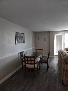 Convenient Downtown Apartment
