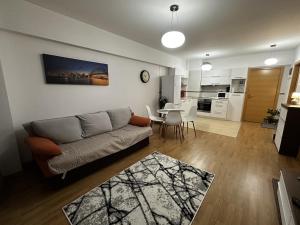 Varhen Apartment - Viva City 10th Floor Sky View
