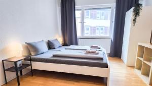 ALFA Apartment Esslingen City Altstadt nahe Stuttgart Messe I 3 Zimmer 5 Betten I Bad I Küche l WIFI & SmartTV I 3BR 5 Beds I Bathroom I Kitchen