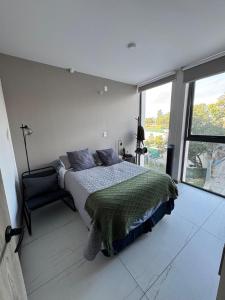 Luxury Apartment Near Akron Pool Gym & Rooftop