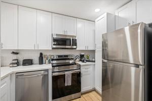 Near Midtown Museums, Montrose Apt- WiFi-Parking