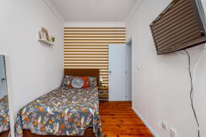 Central Lisbon, 6 bedrooms in big, beautiful apartment