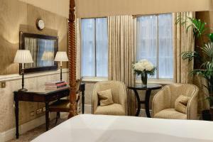 Rubens At The Palace