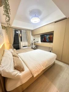 2 Bed Studio with Panoramic Sunrise View & BigBalcony