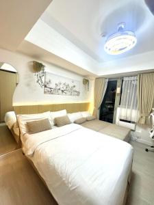 2 Bed Studio with Panoramic Sunrise View & BigBalcony