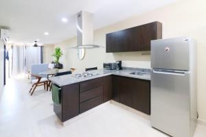 Beautiful Condo 1 block to beach & Malecon