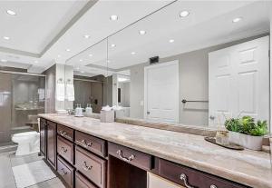 Luxury Two Bedroom Condo with Bay and Gulf Views