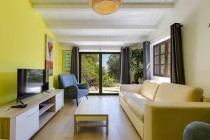 Apartment with private terrace - QA03
