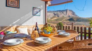 Casa La Pradera Antequera by Ruralidays