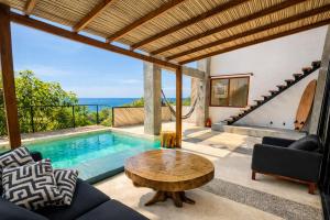 Casa Moorea - Steps to Beach