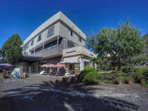 Phòng Hạng Tiết kiệm Cho 4 Người (Economy Quadruple Room)