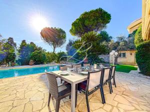 Villa Pleiades - Large Pool 6 Bedrooms 12 Guests