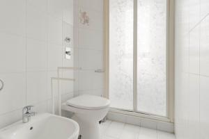 De Angeli M1 - 1BR Bright with Balcony