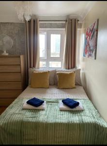 Large Double room in West Kensington-Fulham