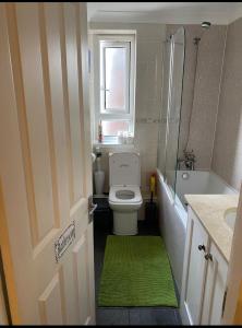 Large Double room in West Kensington-Fulham