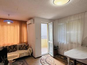 Cozy Central Apartment Near Station & Sea Garden