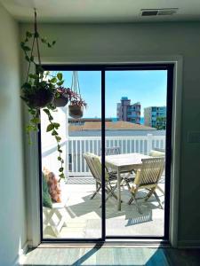 Bright and Airy Oceanside Condo