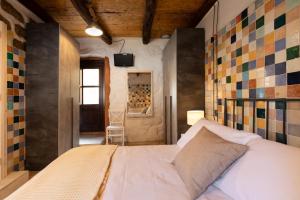 Domos de Luras, surrounded by granite img10