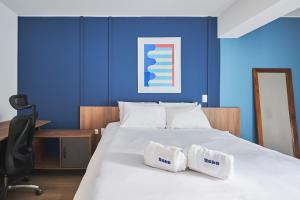 Stylish Inclán 343 Apartment by Geko