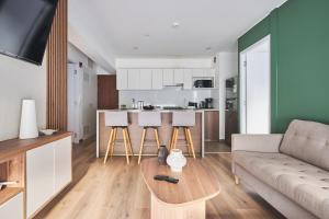 Stylish Inclán 343 Apartment by Geko